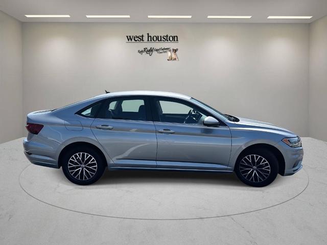 Photo of 2021 Pyrite Silver Metallic Volkswagen Jetta