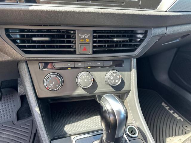 Photo of 2021 Pyrite Silver Metallic Volkswagen Jetta