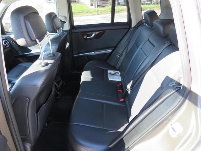 Photo of 2013 Cuprite Brown Metallic Mercedes-Benz GLK-Class