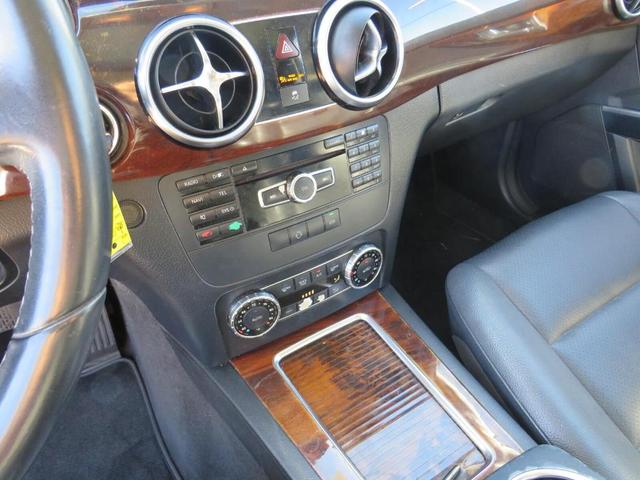 Photo of 2013 Cuprite Brown Metallic Mercedes-Benz GLK-Class