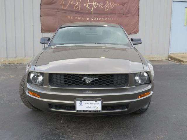 2005 Ford Mustang
