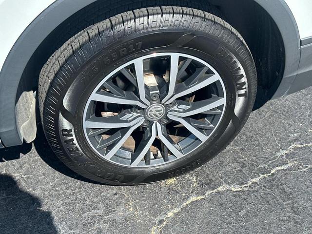 Photo of 2021 Pure White Volkswagen Tiguan
