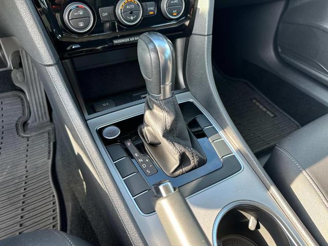 Photo of 2021 Pure White Volkswagen Passat