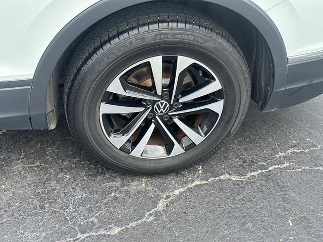 Photo of 2023 Pure White Volkswagen Tiguan