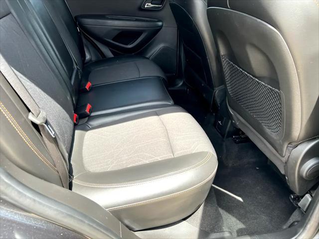 Photo of 2017 Gray Chevrolet Trax