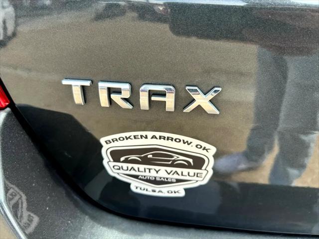 Photo of 2017 Gray Chevrolet Trax