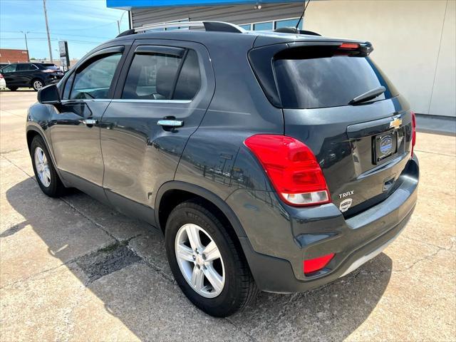 Photo of 2017 Gray Chevrolet Trax