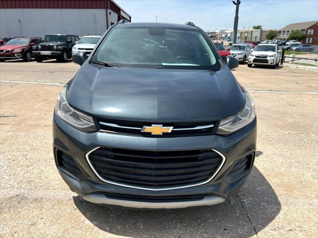 Photo of 2017 Gray Chevrolet Trax