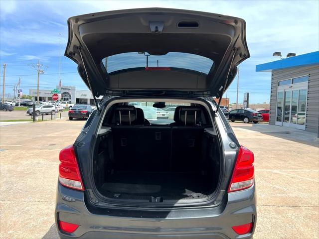 Photo of 2017 Gray Chevrolet Trax