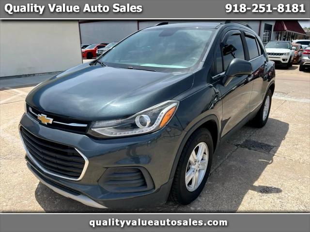 Photo of 2017 Gray Chevrolet Trax