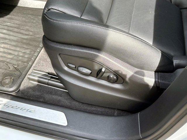 Photo of 2024 White Porsche Cayenne