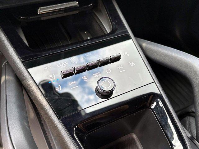 Photo of 2024 White Porsche Cayenne