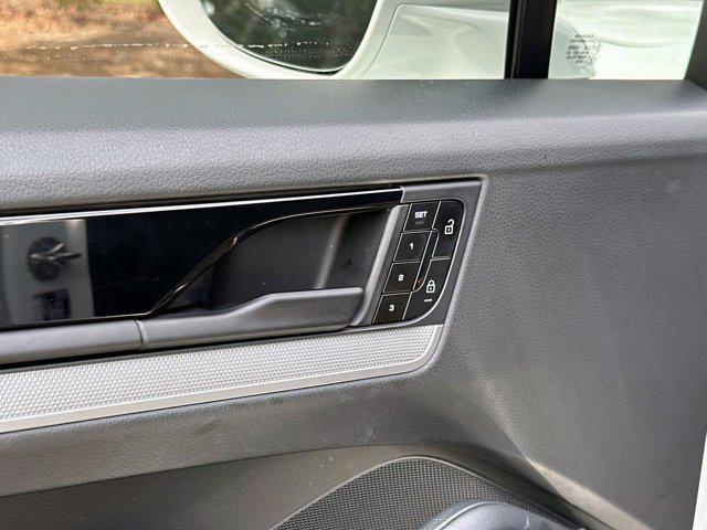Photo of 2024 White Porsche Cayenne