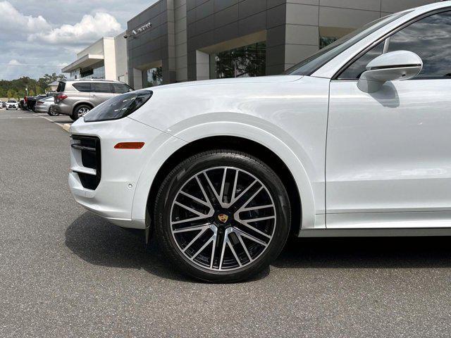 Photo of 2024 White Porsche Cayenne