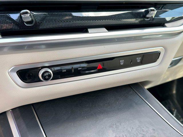 Photo of 2023 Black Sapphire Metallic BMW X7