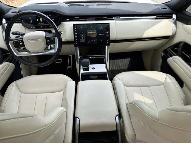Photo of 2024 Fuji White Land Rover Range Rover