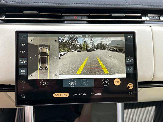 Photo of 2024 Fuji White Land Rover Range Rover