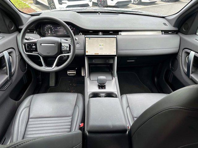 Photo of 2024 Gray Land Rover Discovery Sport