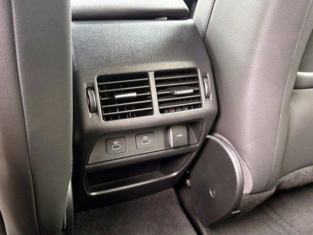 Photo of 2024 Gray Land Rover Discovery Sport