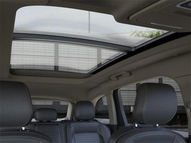 Photo of 2025 Platinum Lincoln Nautilus