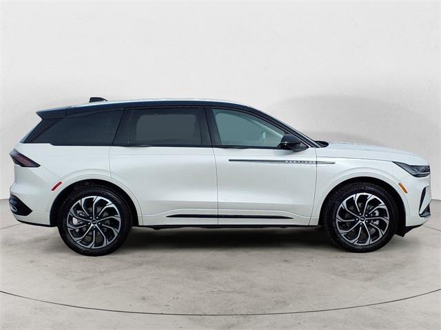 Photo of 2025 Platinum Lincoln Nautilus