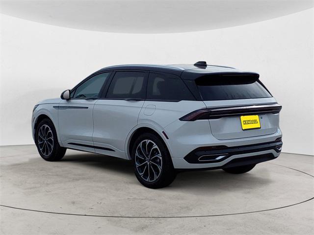 Photo of 2025 Platinum Lincoln Nautilus