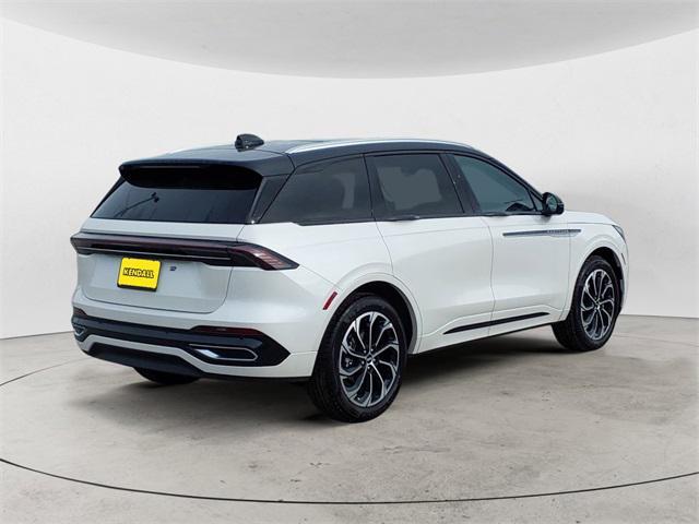 Photo of 2025 Platinum Lincoln Nautilus