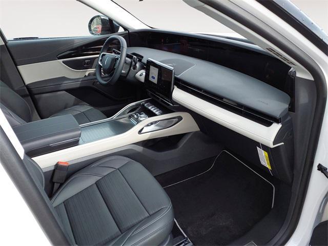 Photo of 2025 Platinum Lincoln Nautilus