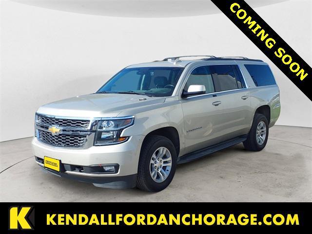 Photo of 2017 Champagne Silver Metallic Chevrolet Suburban