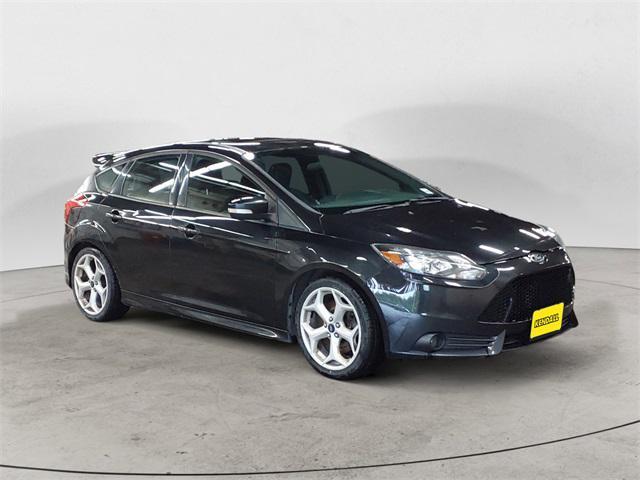Photo of 2013 Tuxedo Black Metallic Ford Focus ST