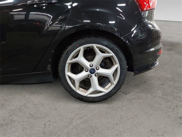 Photo of 2013 Tuxedo Black Metallic Ford Focus ST