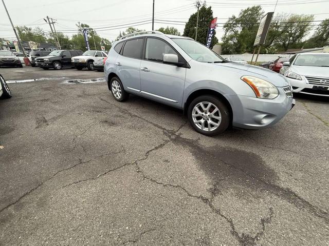 Photo of 2011 Blue Nissan Rogue