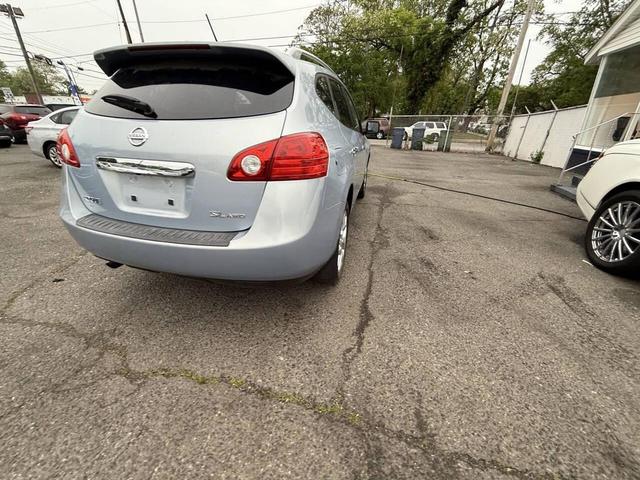 Photo of 2011 Blue Nissan Rogue