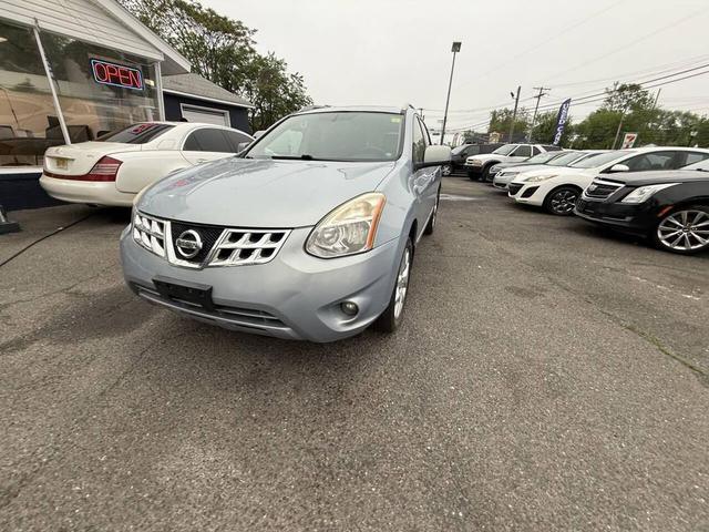 Photo of 2011 Blue Nissan Rogue