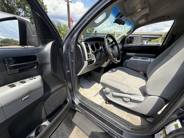 Photo of 2007 Gray Toyota Tundra