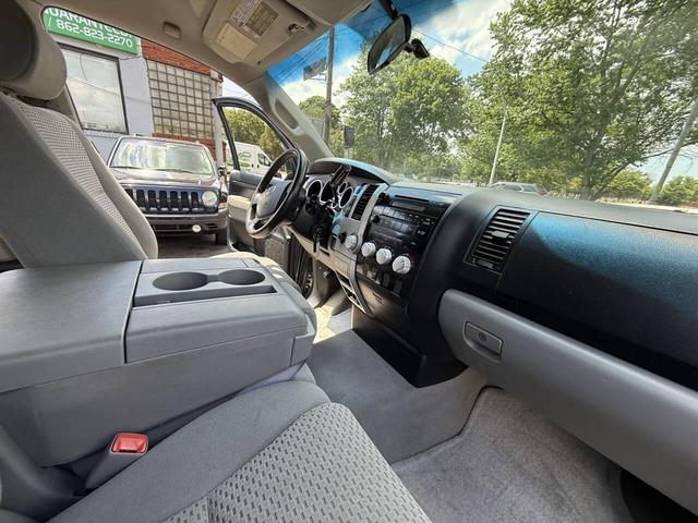 Photo of 2007 Gray Toyota Tundra