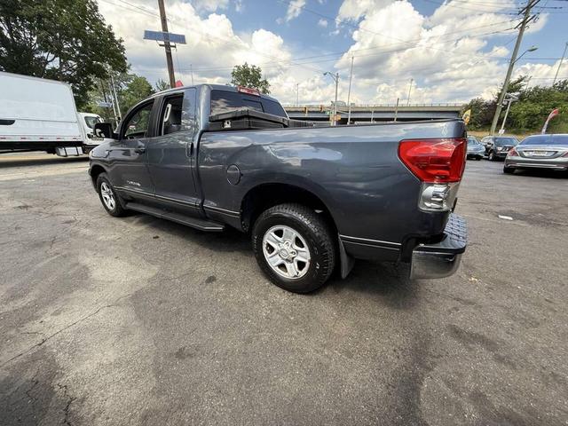 Photo of 2007 Gray Toyota Tundra