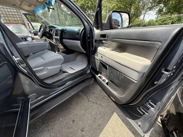 Photo of 2007 Gray Toyota Tundra