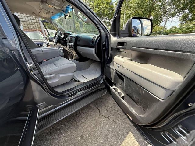 Photo of 2007 Gray Toyota Tundra