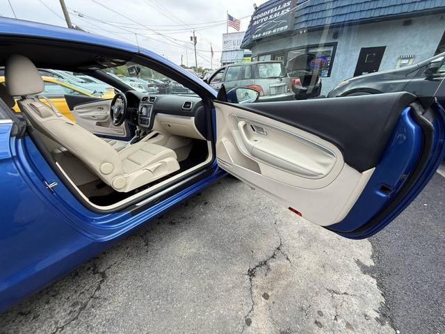 Photo of 2012 Blue Volkswagen Eos