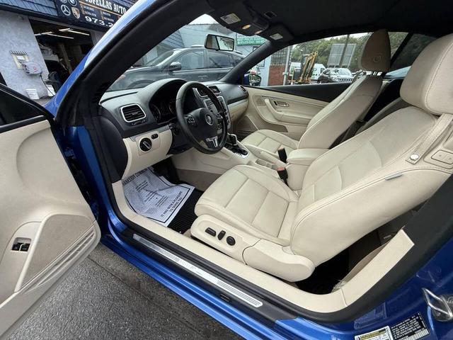 Photo of 2012 Blue Volkswagen Eos