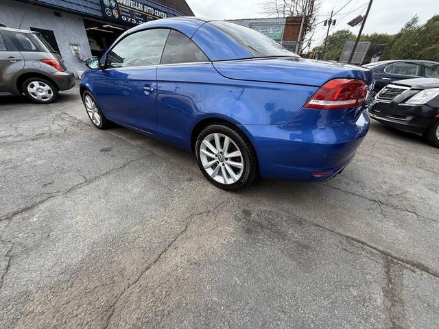 Photo of 2012 Blue Volkswagen Eos