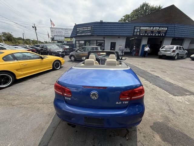 Photo of 2012 Blue Volkswagen Eos