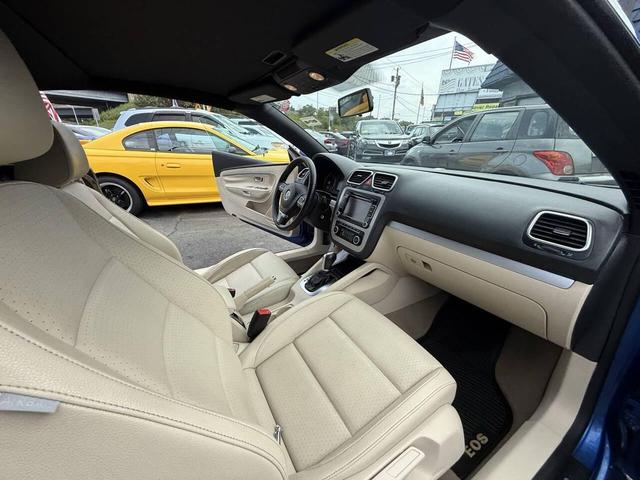 Photo of 2012 Blue Volkswagen Eos