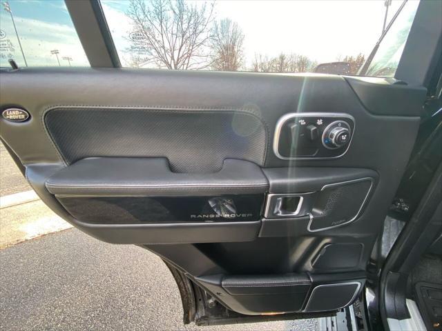 Photo of 2012 Black Land Rover Range Rover
