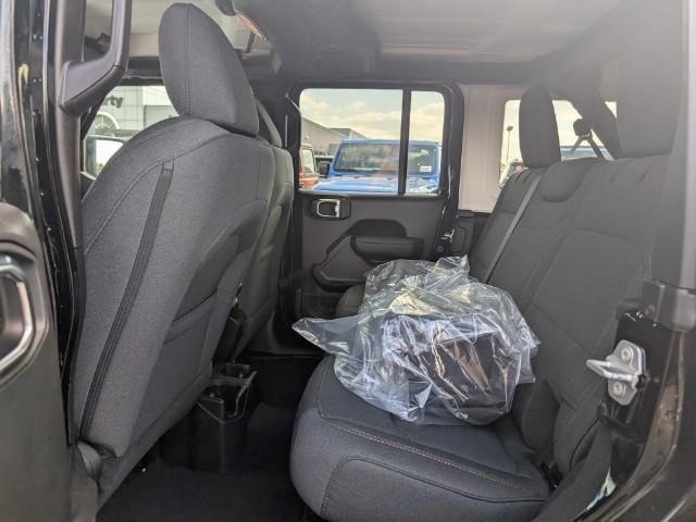 Photo of 2025 Black Clearcoat Jeep Wrangler