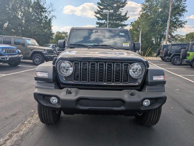 Photo of 2025 Black Clearcoat Jeep Wrangler