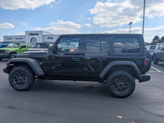 Photo of 2025 Black Clearcoat Jeep Wrangler