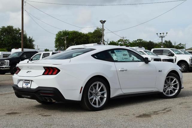Photo of 2025 Oxford White Ford Mustang