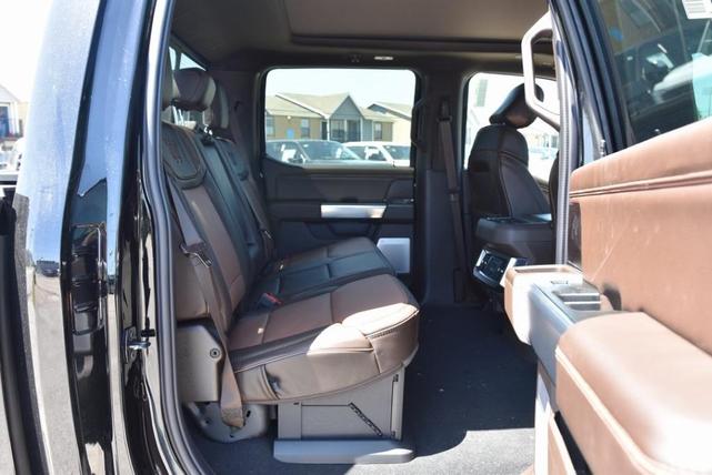 Photo of 2025 Agate Black Metallic Ford F-250